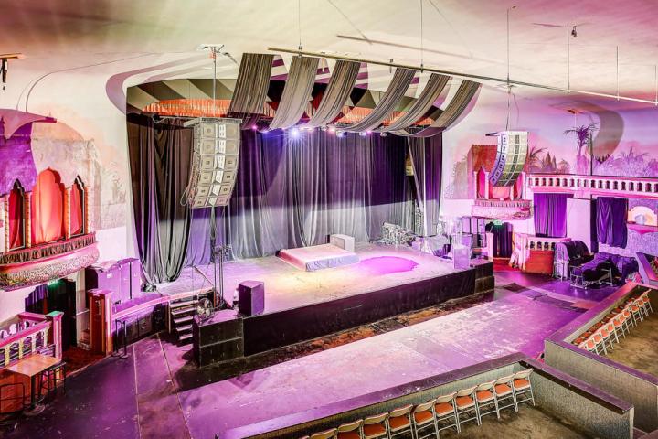 a store filled with lots of different colors